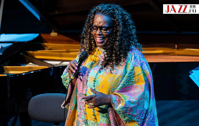 Dianne Reeves