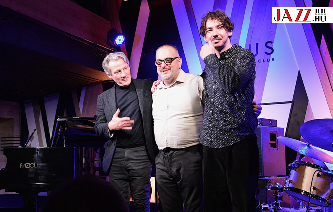 MAO-Winton Kelly-koncertje