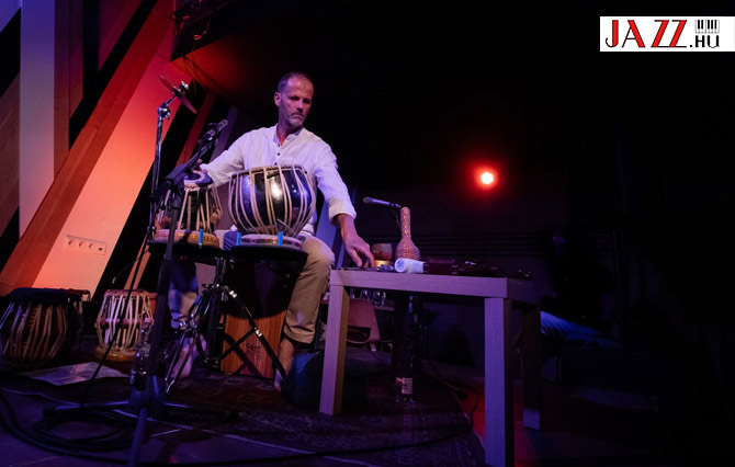 Határtalanul: jazz és India – Egy koncert az Opusban