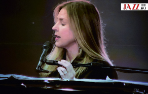 Visszat&eacute;r&eacute;s a gy&ouml;kerekhez  //  Diana Krall &uacute;jra Budapesten