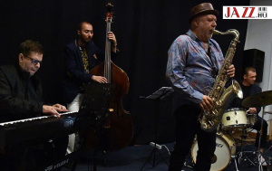 H&Aacute;L&Oacute; 150!