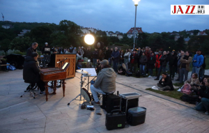 A s&uuml;ket vagy botf&uuml;lű filoz&oacute;fusok kertje