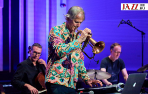 Az idealizmus t&uuml;nd&ouml;kl&eacute;se &ndash; Markus Stockhausen a Liszt &Uuml;nnepen