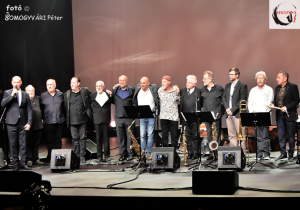 A Tan&aacute;r &Uacute;rra eml&eacute;kezt&uuml;nk