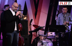 &bdquo;Csacska mel&oacute;di&aacute;b&oacute;l zenei katedr&aacute;lis"  &ndash; Bud Powell az Opusban