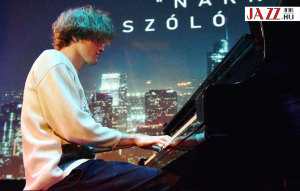 A R&Ouml;GT&Ouml;NZ&Eacute;S MŰV&Eacute;SZETE