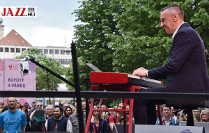 Esős jazz &uuml;nnepnap