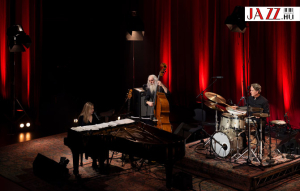 DIANA KRALL ISM&Eacute;T PESTEN
