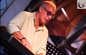 &bdquo;kih&iacute;v&aacute;ssal tal&aacute;ltam magamat szemben&rdquo; &ndash; interj&uacute; Pint&eacute;r Zolt&aacute;nnal a sz&uuml;let&eacute;snapi koncertj&eacute;ről (is)