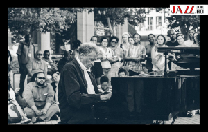 91 &eacute;ves kor&aacute;ban elhunyt a d&eacute;l-afrikai jazzikon, Abdullah Ibrahim